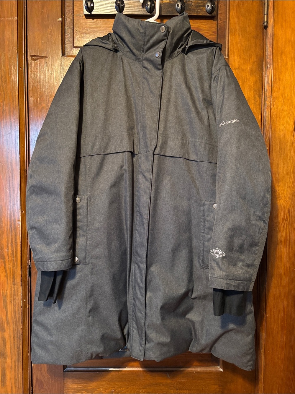 Columbia Black Ski & Snow Jacket with Hood